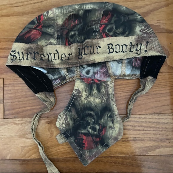 Motorcycle/ Bike Bandana - Pirate “Surrender your booty”. Great Graphics - Picture 4 of 9